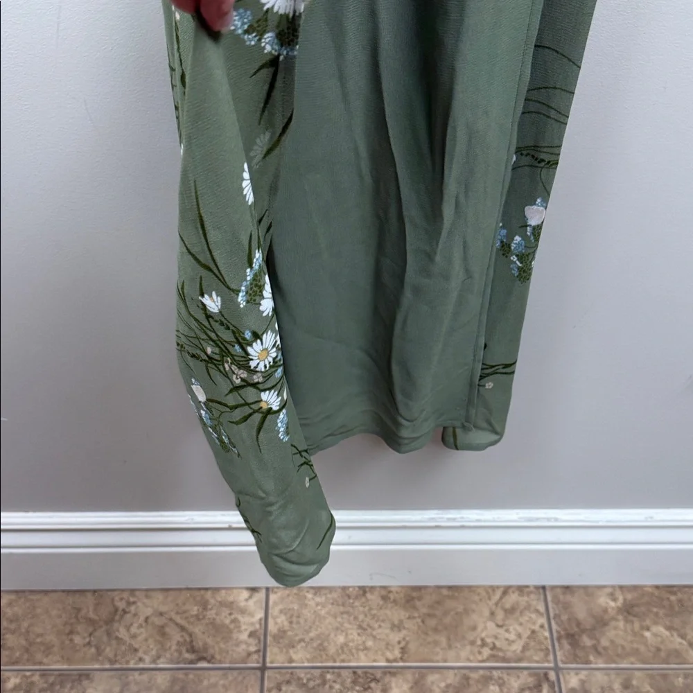 ❌❌SOLD❌❌NEW Reformation Kourtney Sage Floral Maxi Dress in Bonita 2 - Picture 14 of 16